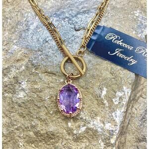 Gold Toggle Necklace with Crystal Éclat Pendant: Purple